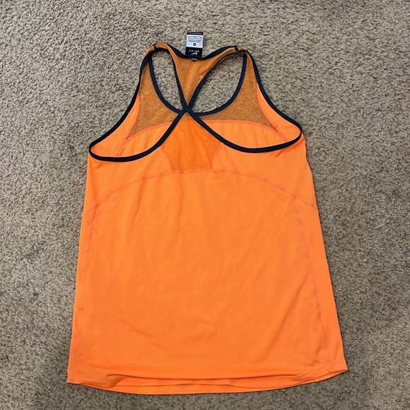 Womens size medium Nike tank top - Picture 4 of 4